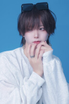 白咲ヒナ