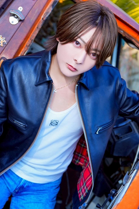 緋色 ひろ