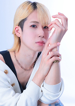 白咲ヒナタ