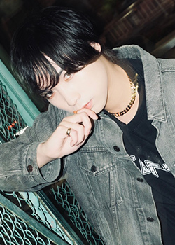 V