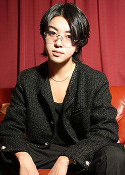 絢
