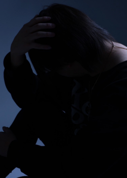 東