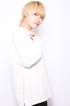 姫嶋玻瑠