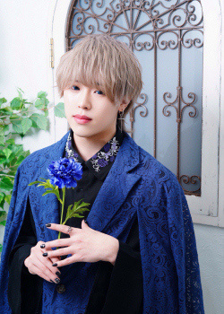 小鳥遊 恋