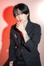 周