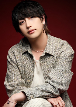 橘アキ