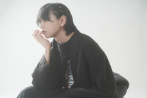 しろ