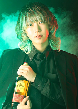 酒威翔琉