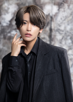 YOSHIKI