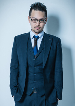 名以輝