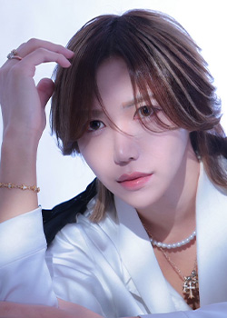 輝美玲人