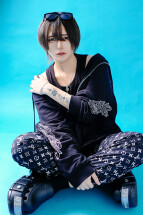 黒咲彩人