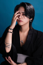 黒咲彩人