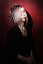 YOSHIKI