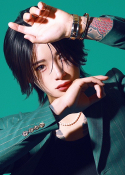 神童 紅麗亜