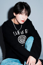 亮介