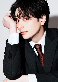 羽静咲碧